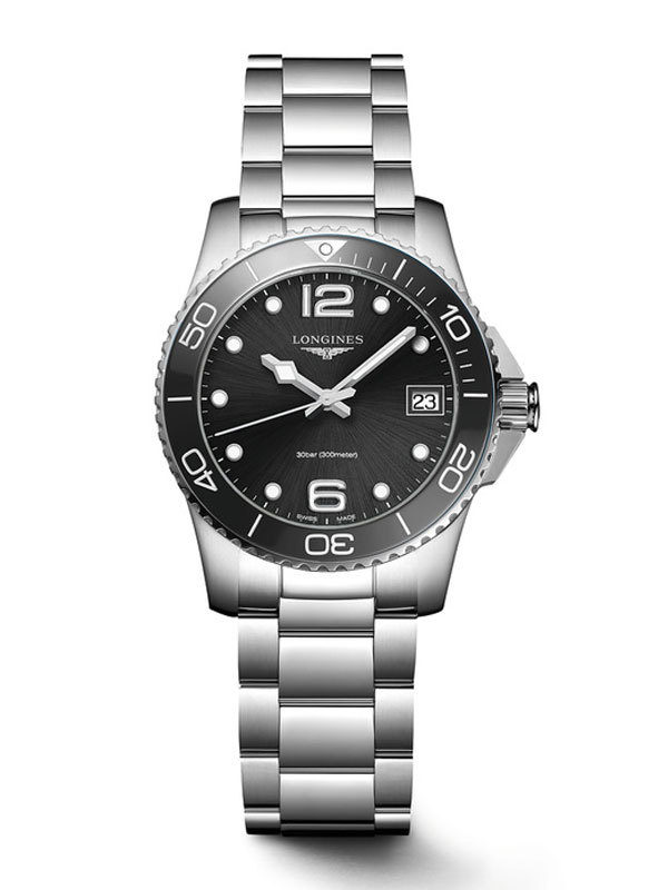 Läs mer om LONGINES HydroConquest 32mm