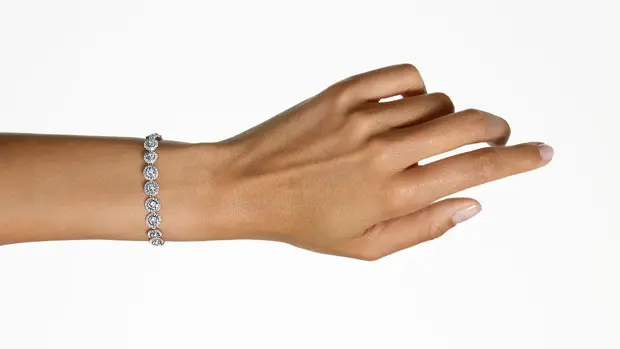 swarovski armband på handled