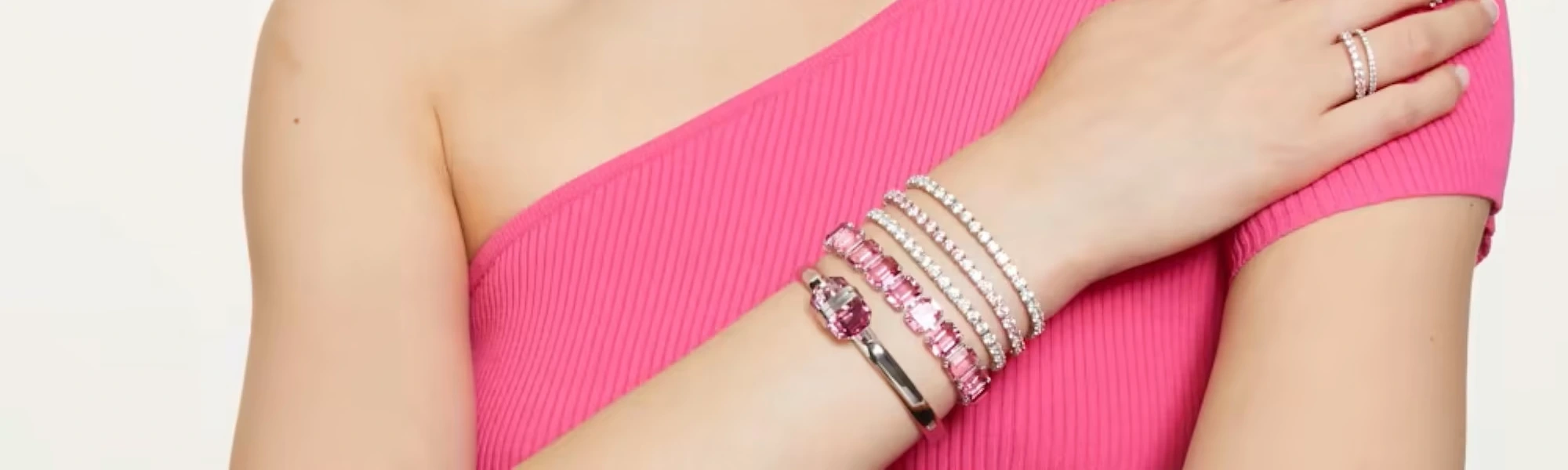 Swarovski armband i olika färger