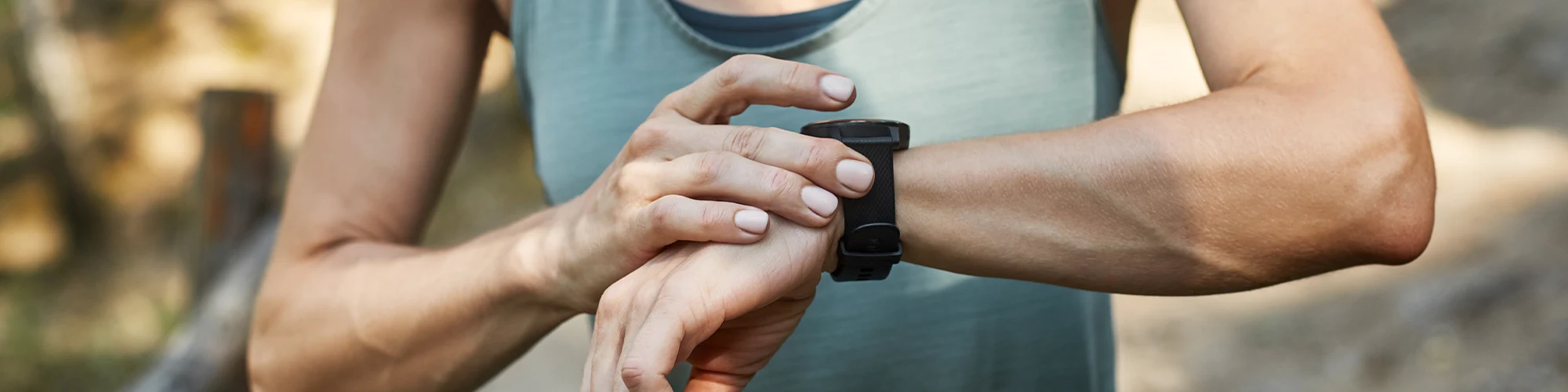 Smartwatches Användbara och innovativa tekniska klockor som kombinerar traditionell design med smarta funktioner. Håll dig ansluten, övervaka din hälsa och ta del av praktiska appar och funktioner direkt från handleden.