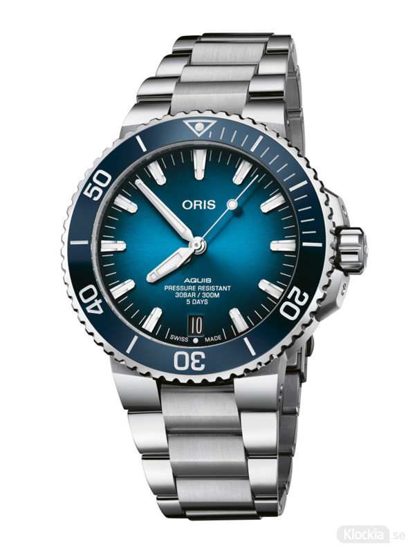 Läs mer om ORIS Aquis Date Caliber 400 43.5mm