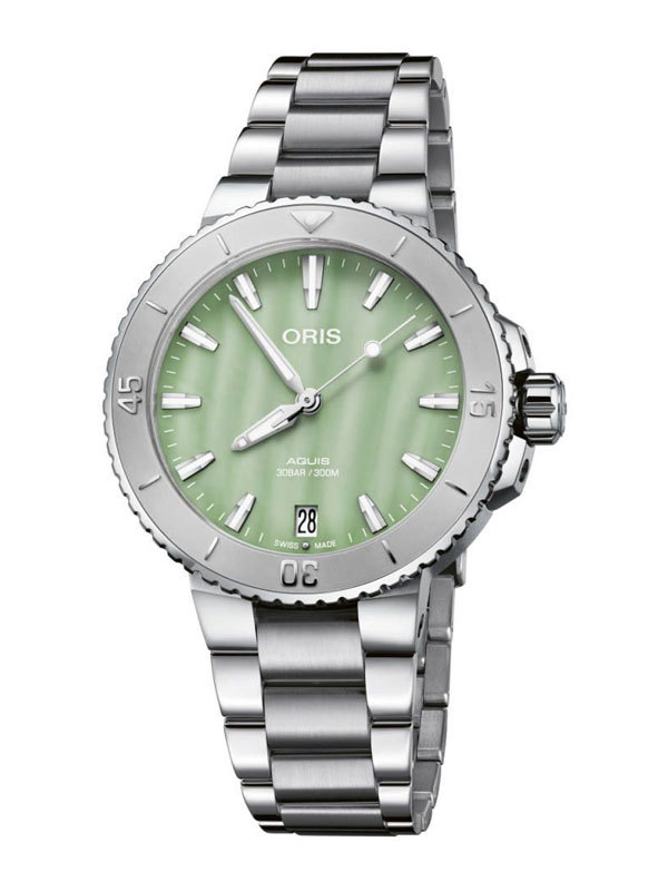 ORIS Aquis Date 36.5mm